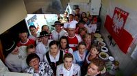 Kicking Cooks - Im polnischen Restaurant wird die Hymne gesungen