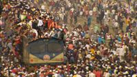 &sbquo;Population Boom&lsquo; Werner Boote auf dem Zug in Bangladesh